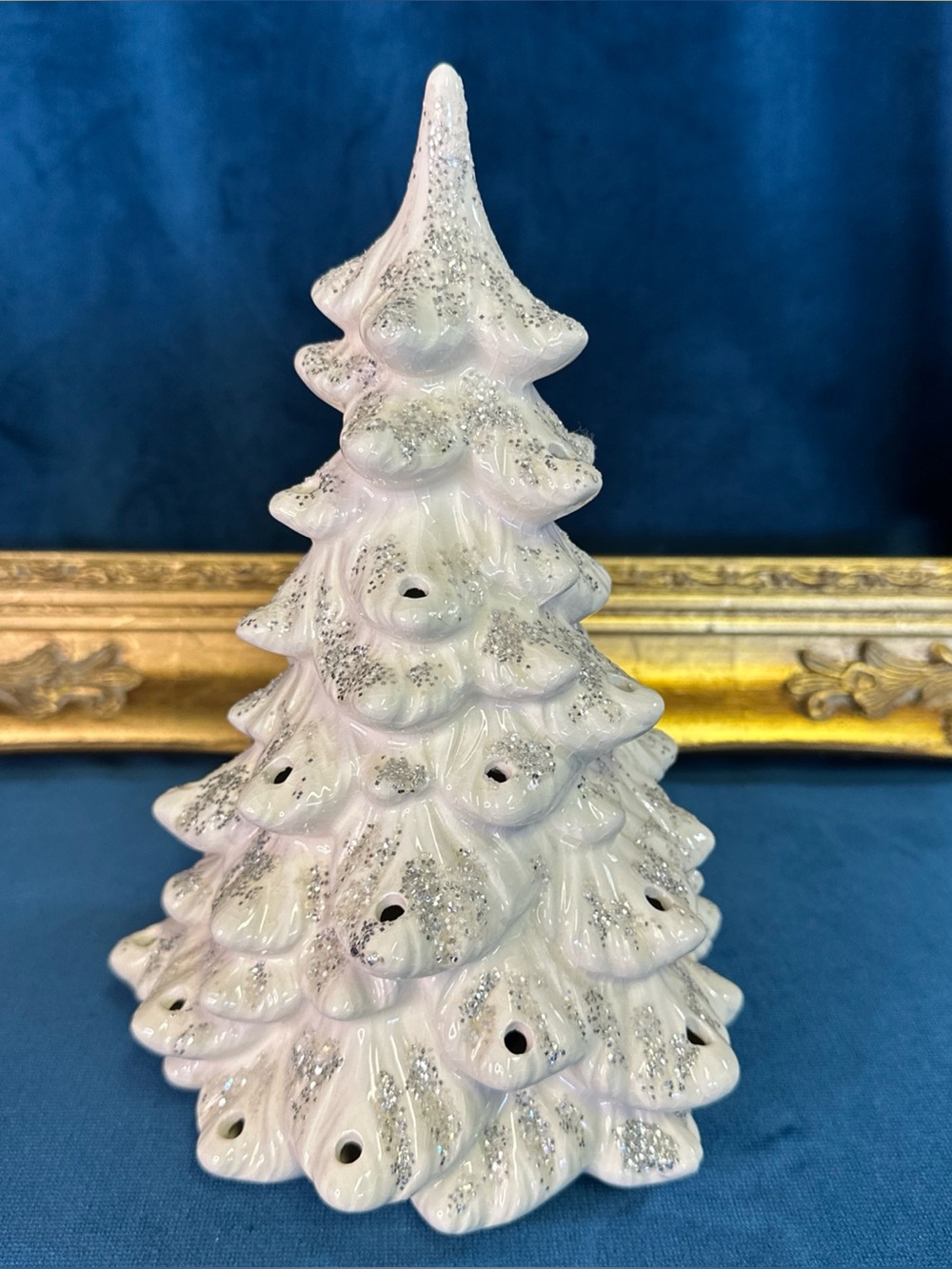 Vintage Holland Mold White W/glitter Ceramic Christmas Tree 10” No Base EUC